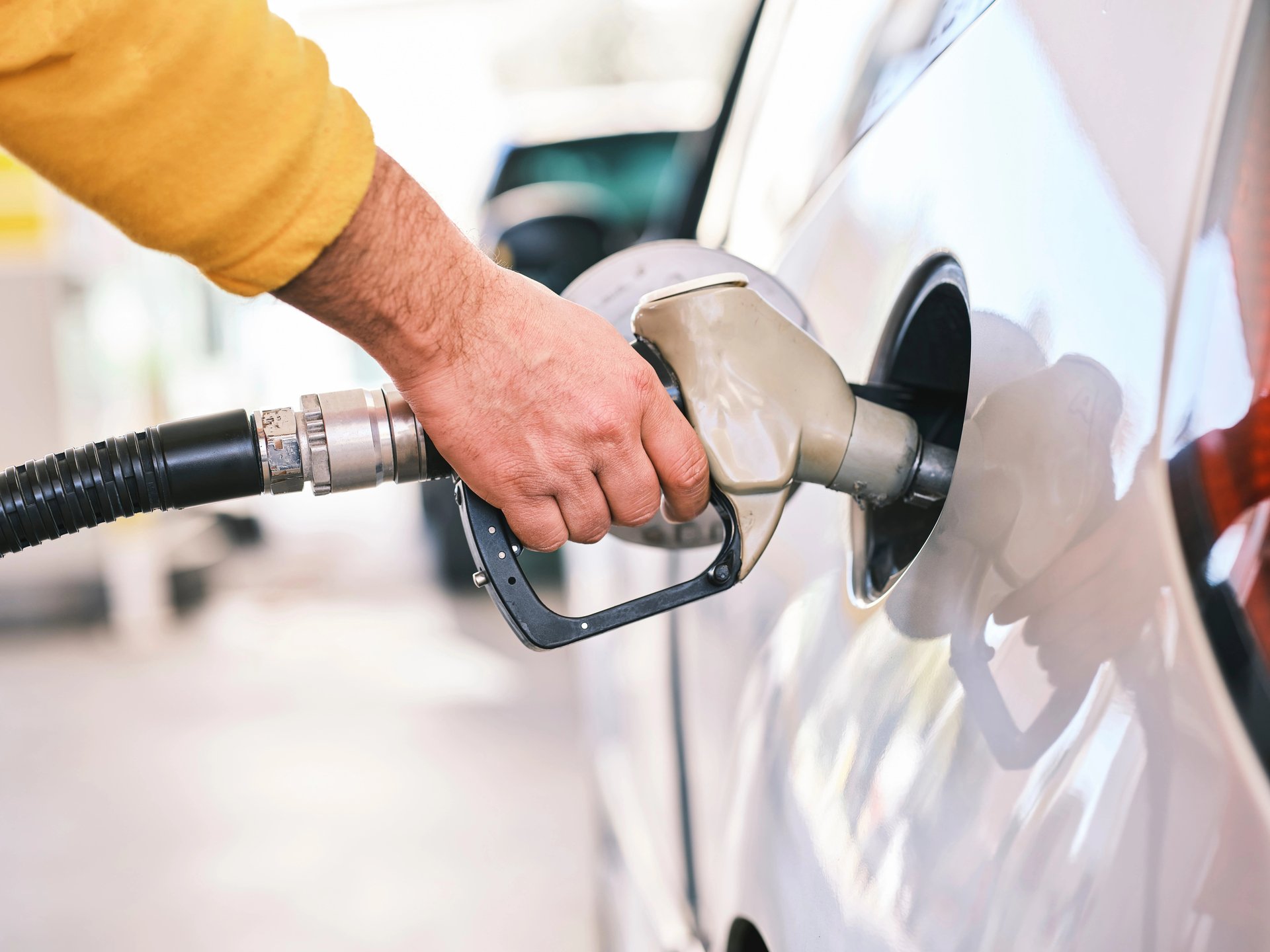 How Telematics Cuts Fleet Fuel Costs
